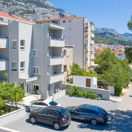 Apartman By The Sea - 25383 Makarska