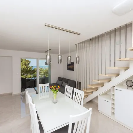 By The Sea - 25383 Apartment Makarska