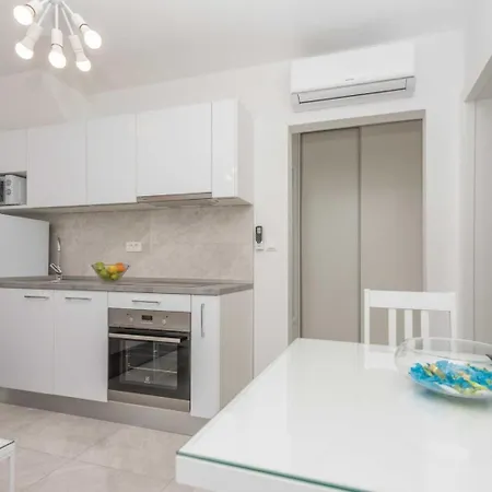 By The Sea - 25383 Apartment *