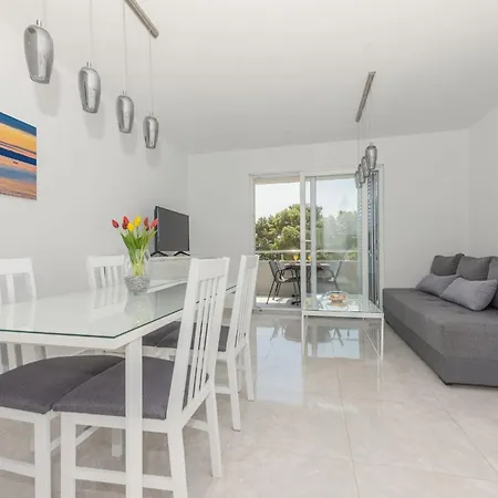 Apartment By The Sea - 25383 Makarska